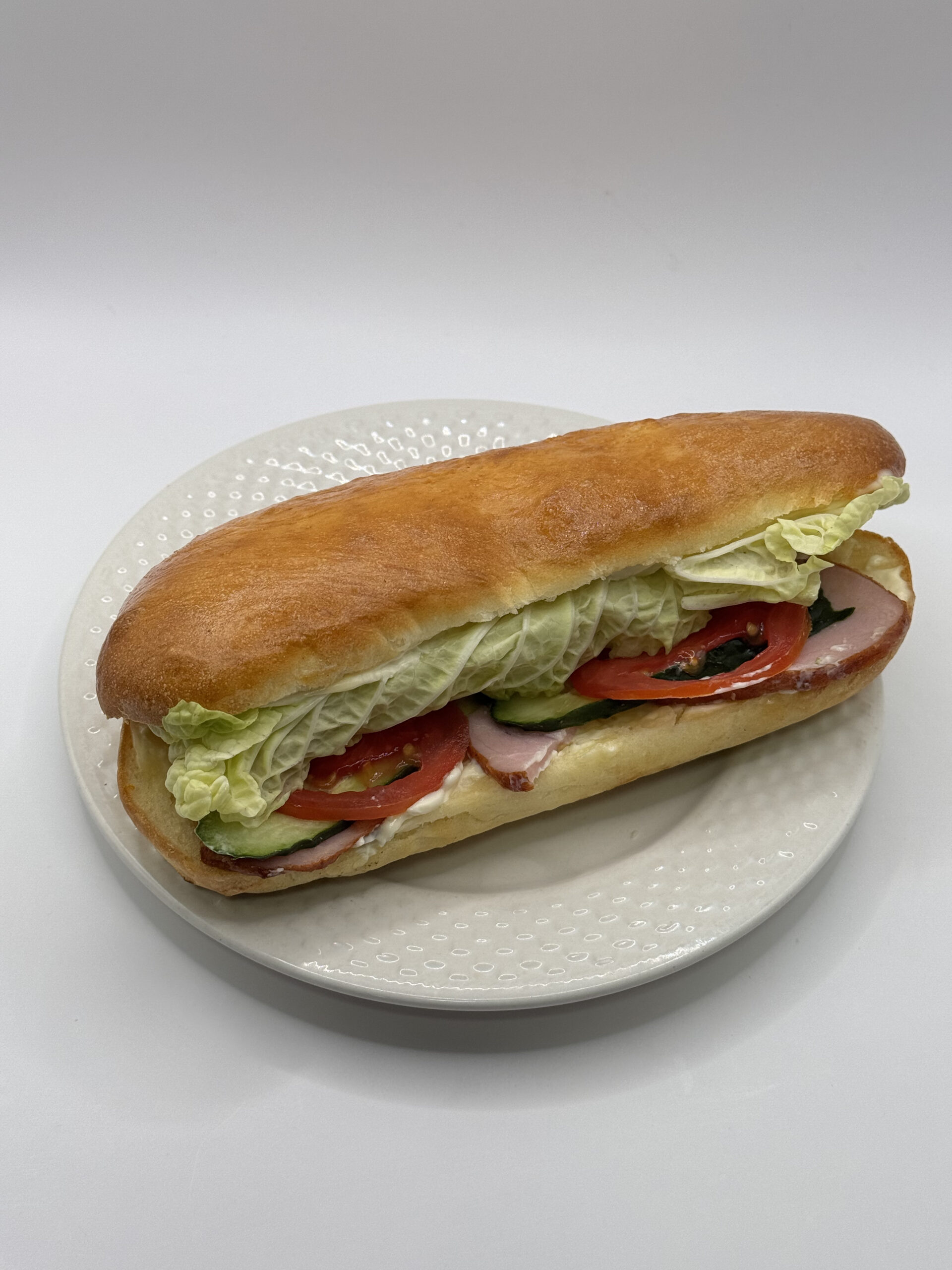 Сандвич с ветчиной и сыром весовой "Валентина"